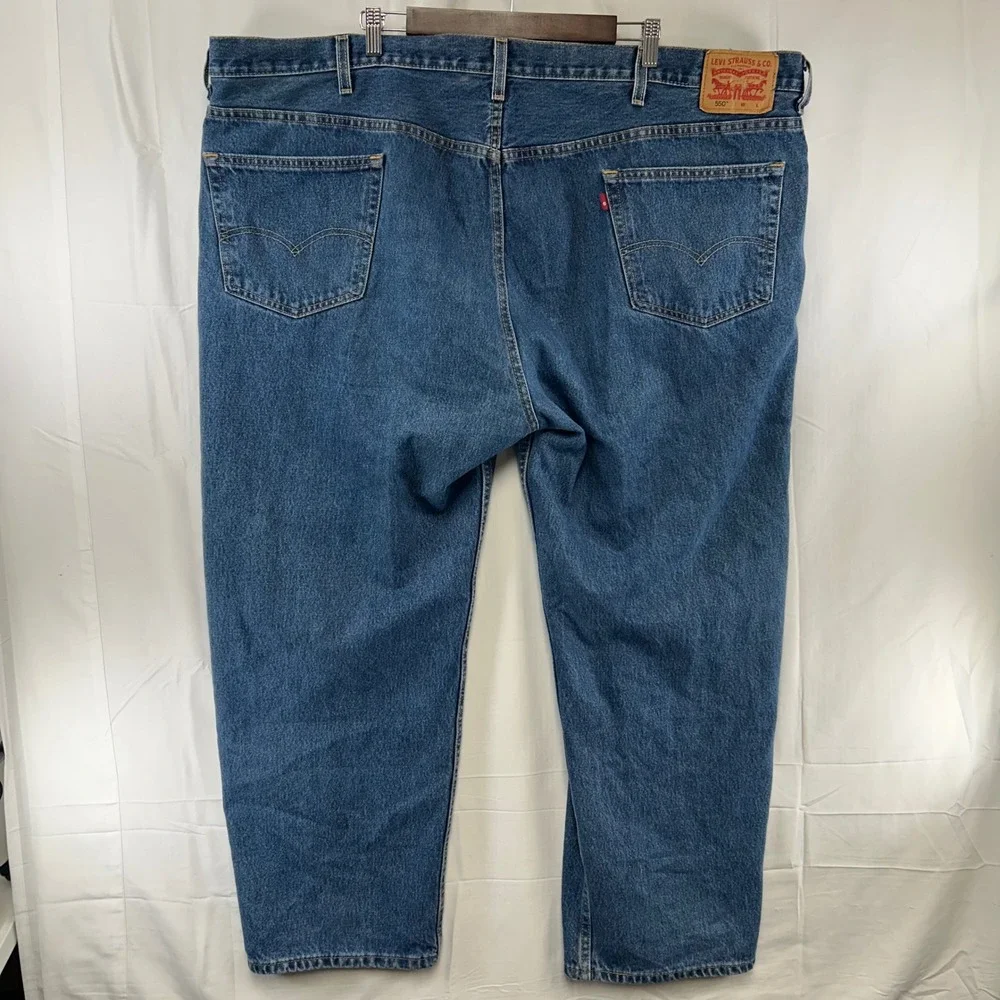 Levi's 550 Relaxed Fit Jeans Men 52x30 Medium Wash Blue Tapered Leg Denim